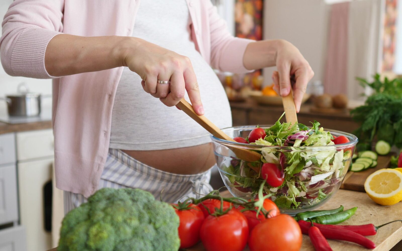 Dieta dla kobiet w ciąży i karmiących piersią Wrocław Revita Bielany